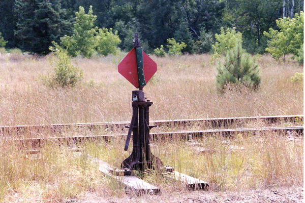050.jpg.jpg - Switch to the ore dumper, Escanaba, Michigan, August 2005.