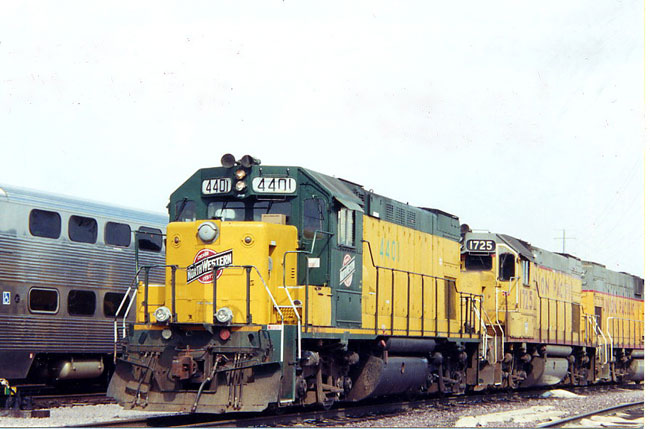 054.jpg.jpg - Coal train power - C&NW 4401 at Waukegan, Illinois in March 2001.