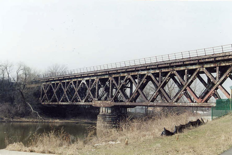 060.jpg.jpg - Root River Bridge, Racine, Wisconsin, May 2005.