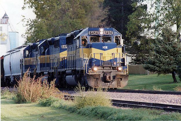 163.jpg - A DM&E train headed for Rapid City, SD on former C&NW tracks. These may be former C&NW units.  October 2009
