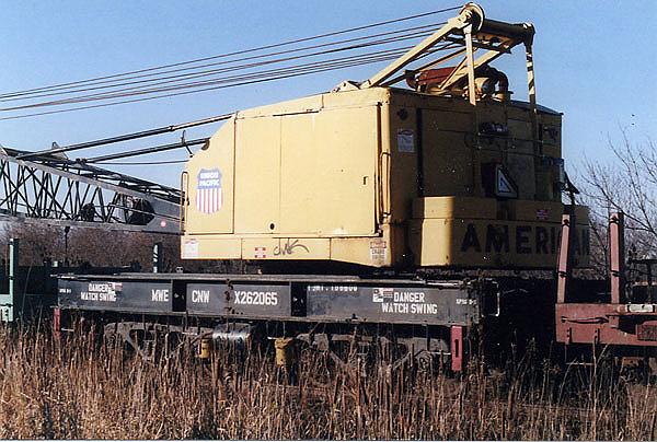 167.jpg - A C&NW Crane on the New Line in Kenosha County, November 2009